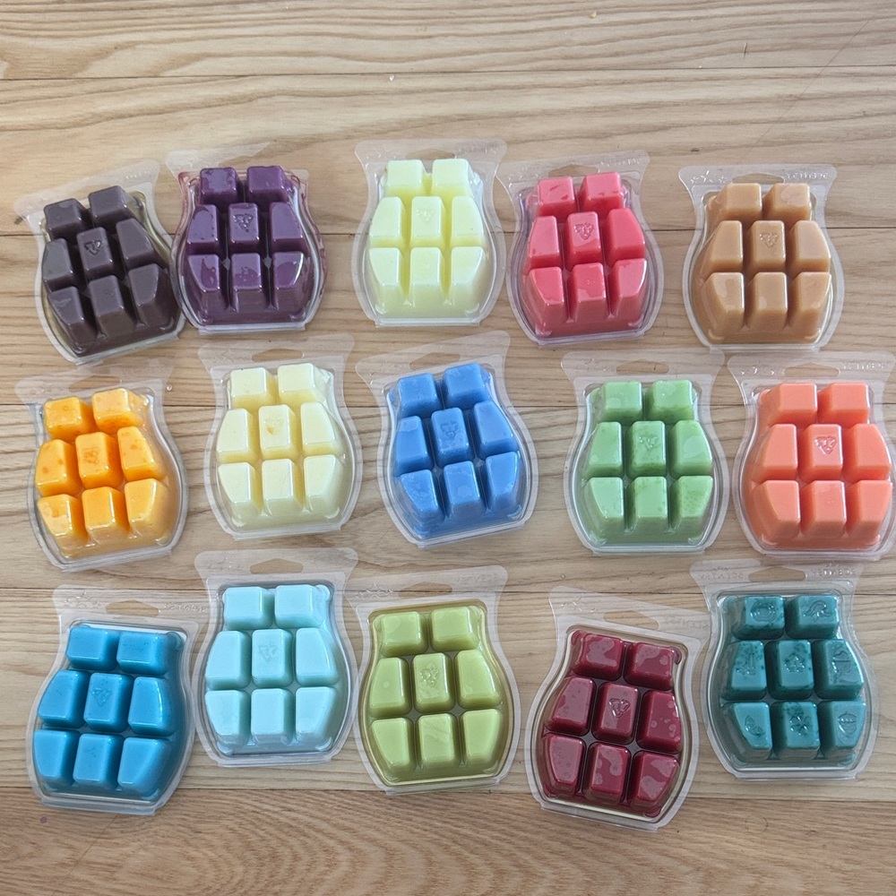 Scentsy Wax Melt Melt Bars LOT | 34 Bars | Home Fragrance - Picture 3 of 5